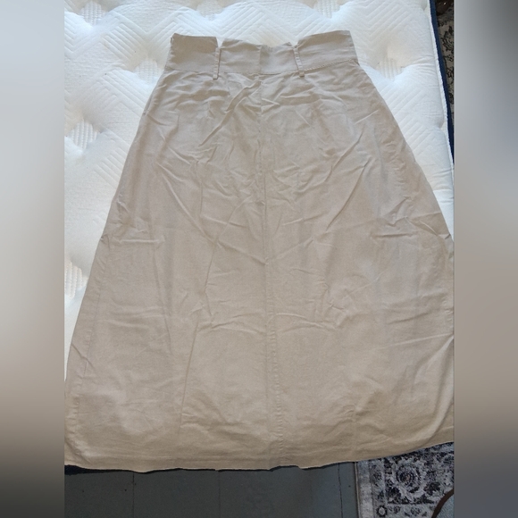 Zara A-Line Pleated Khaki Linen Skirt - Picture 3 of 6